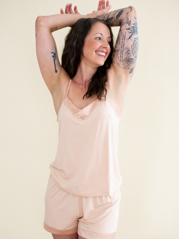 Woman wearing bamboo v neck camisole & shorts set in pink, front