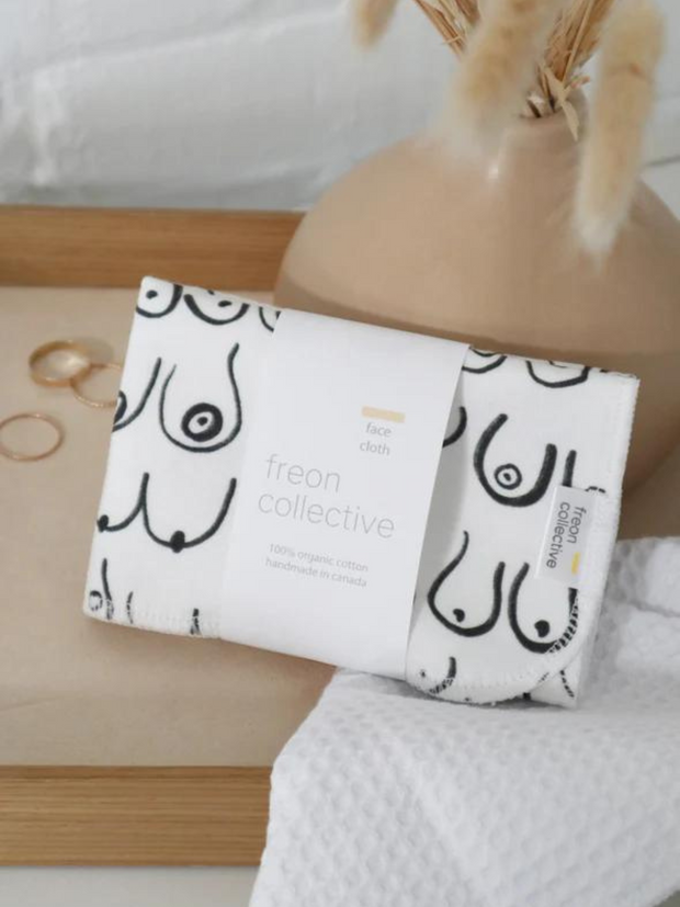 Organic cotton face cloth in white, in package