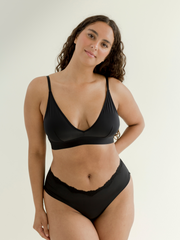 Canadian lingerie brand supportive wireless bra 